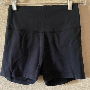 Aerie short